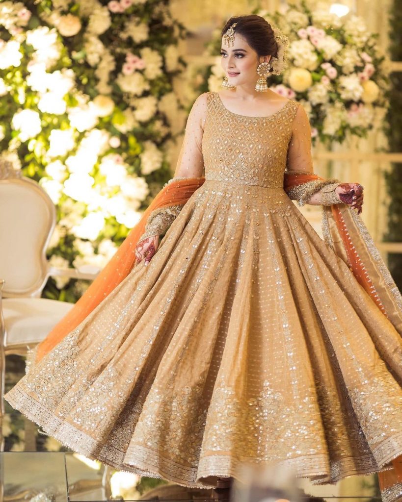 Aiman khan clearance barat dress price