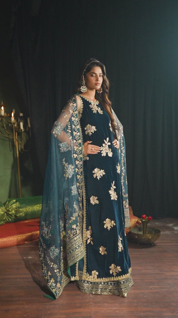 Iznik Luxury 9000 Micro Velvet Unstitched Embroidered Suits IV-51